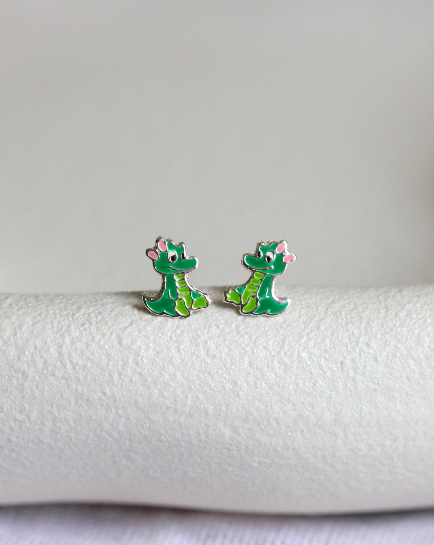 Crocodile studs