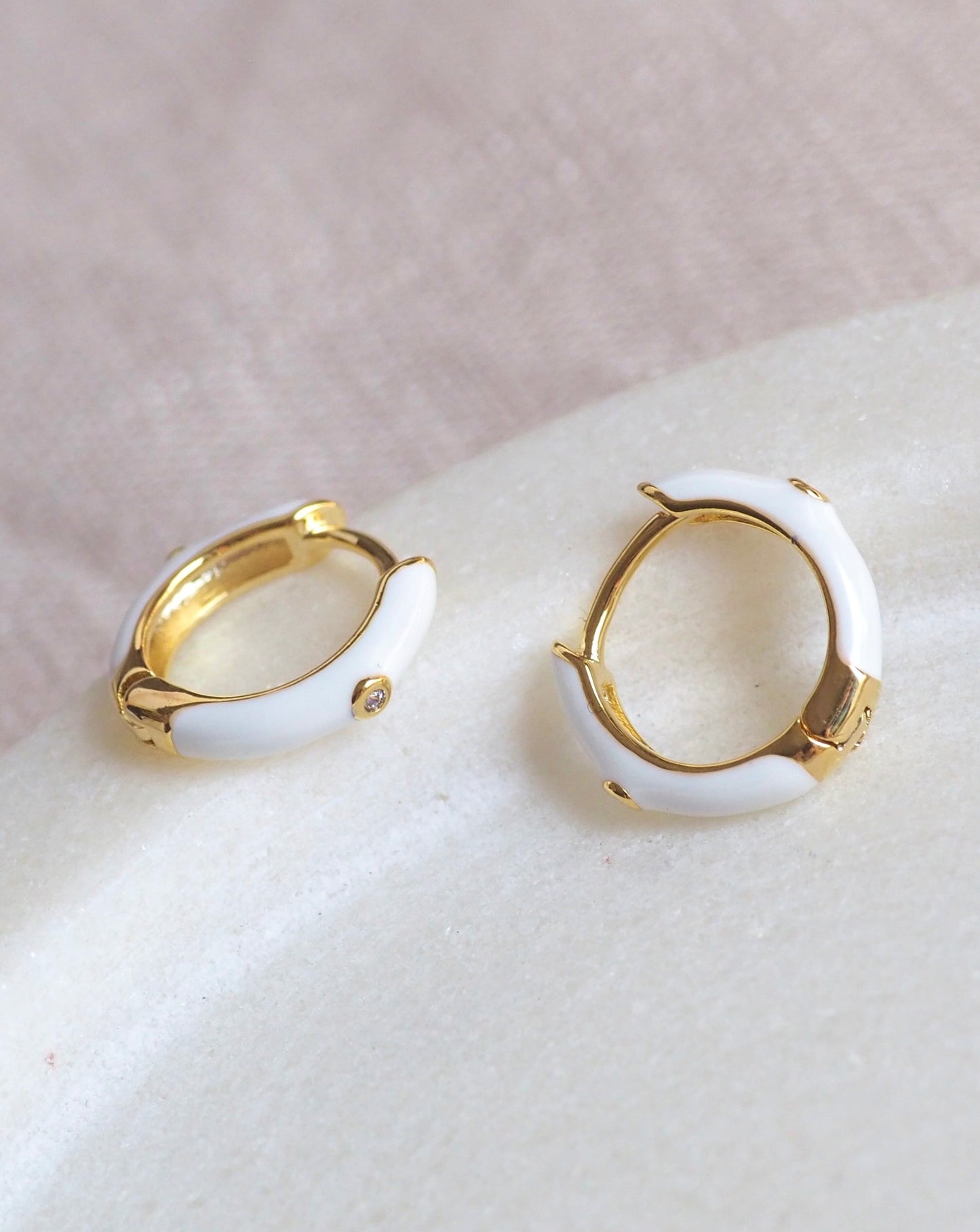 Lily Earring White