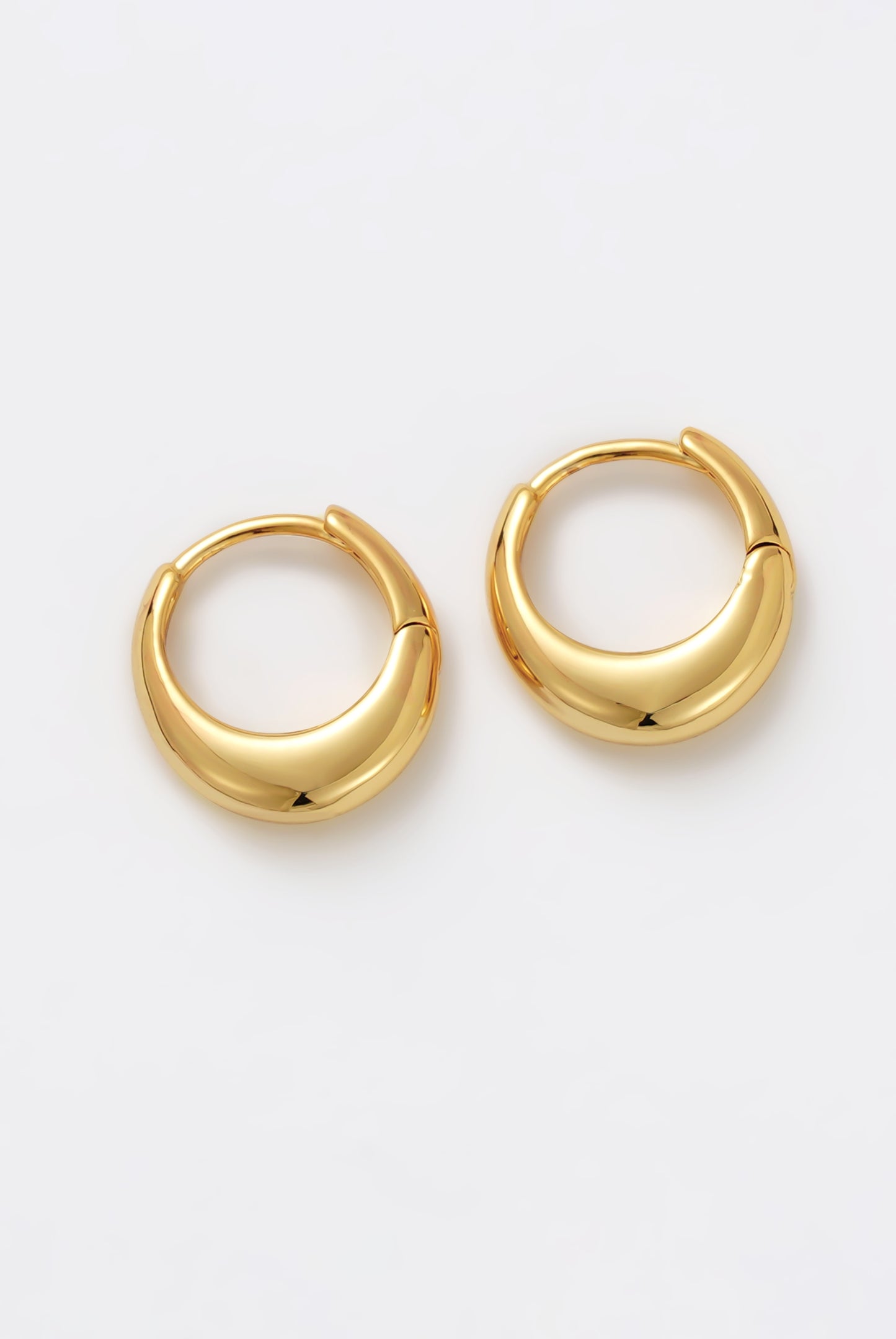 The Cleo Small Hoop | Gold