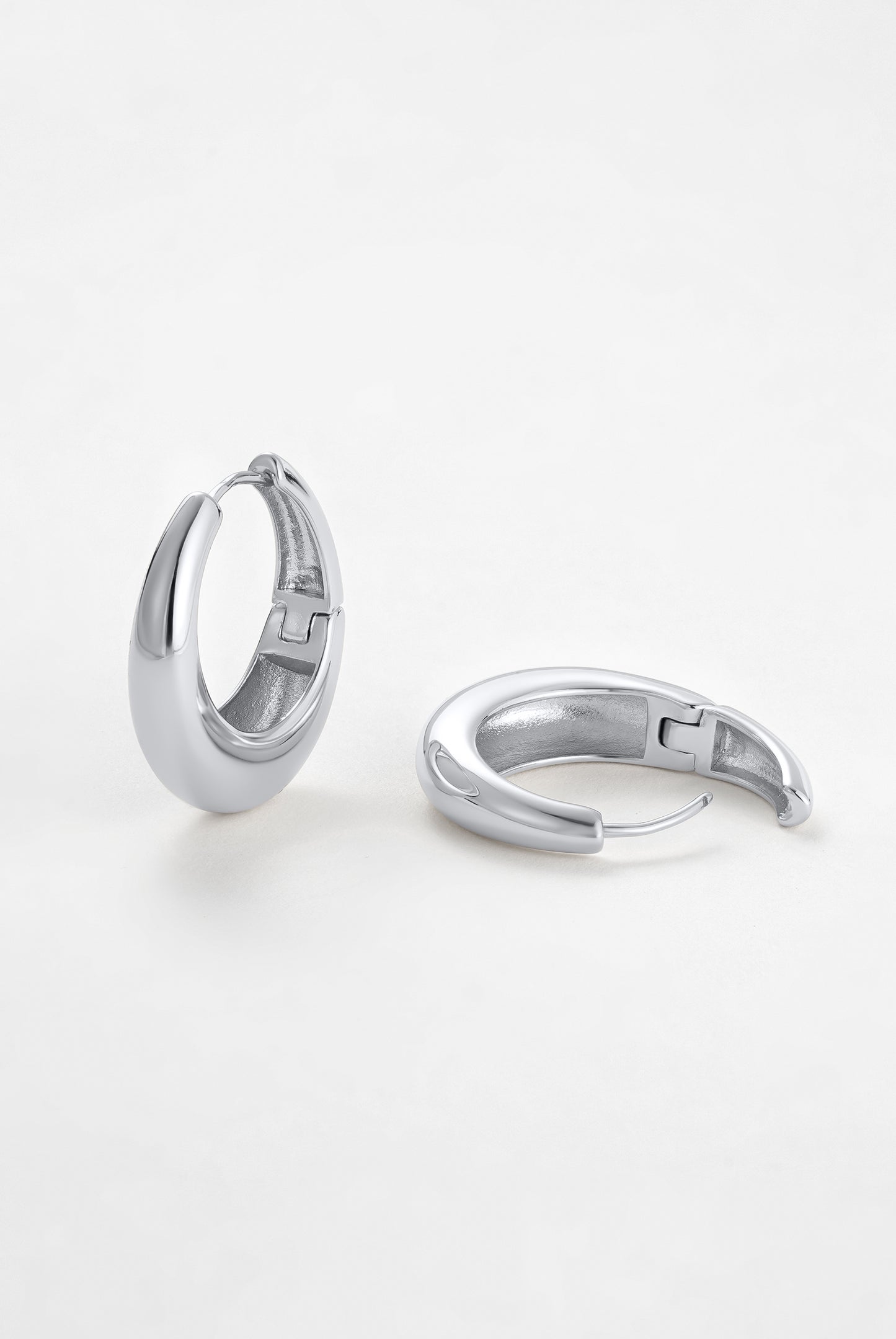 The Cleo Large Hoop | Silver