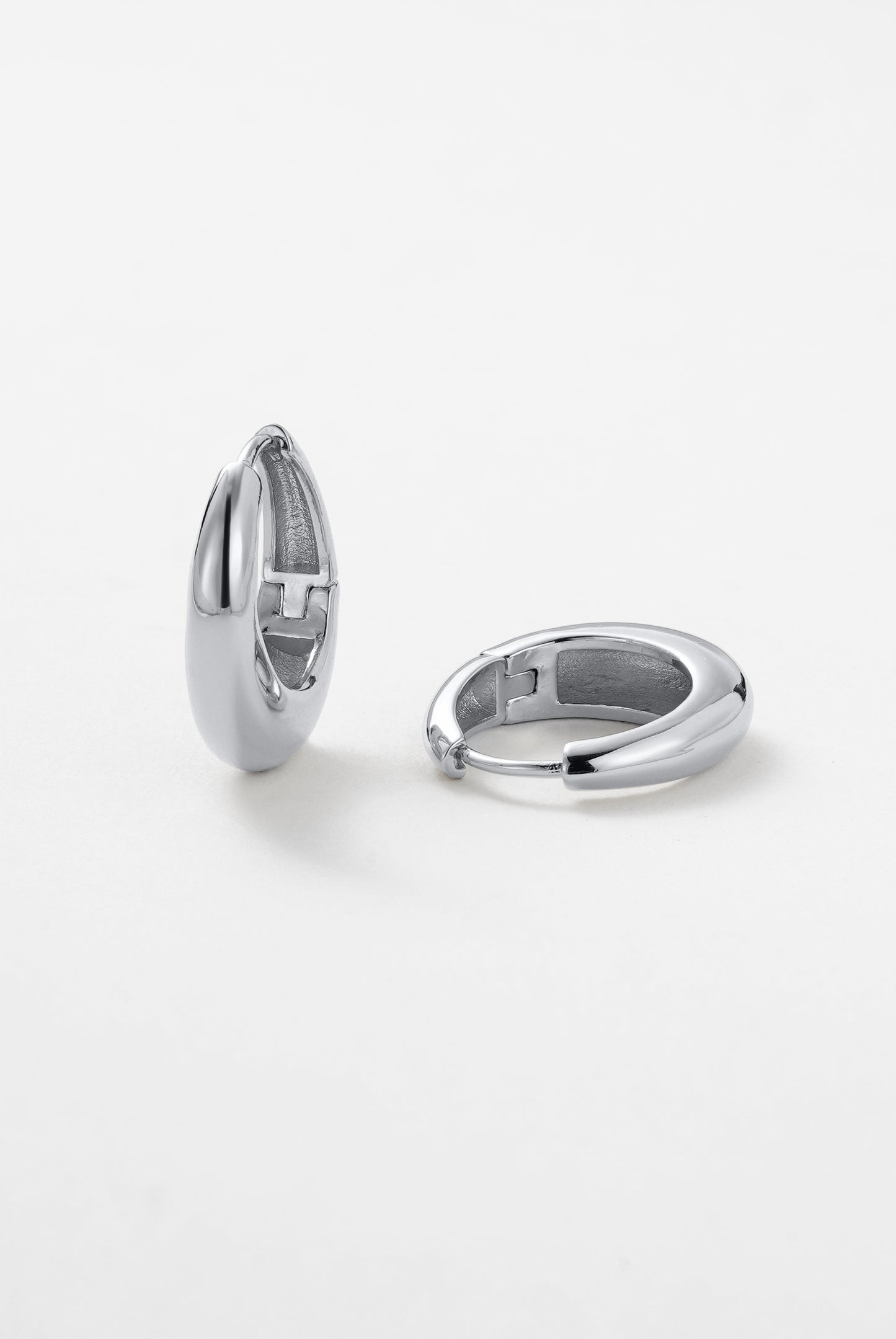 The Cleo Medium Hoop | Silver