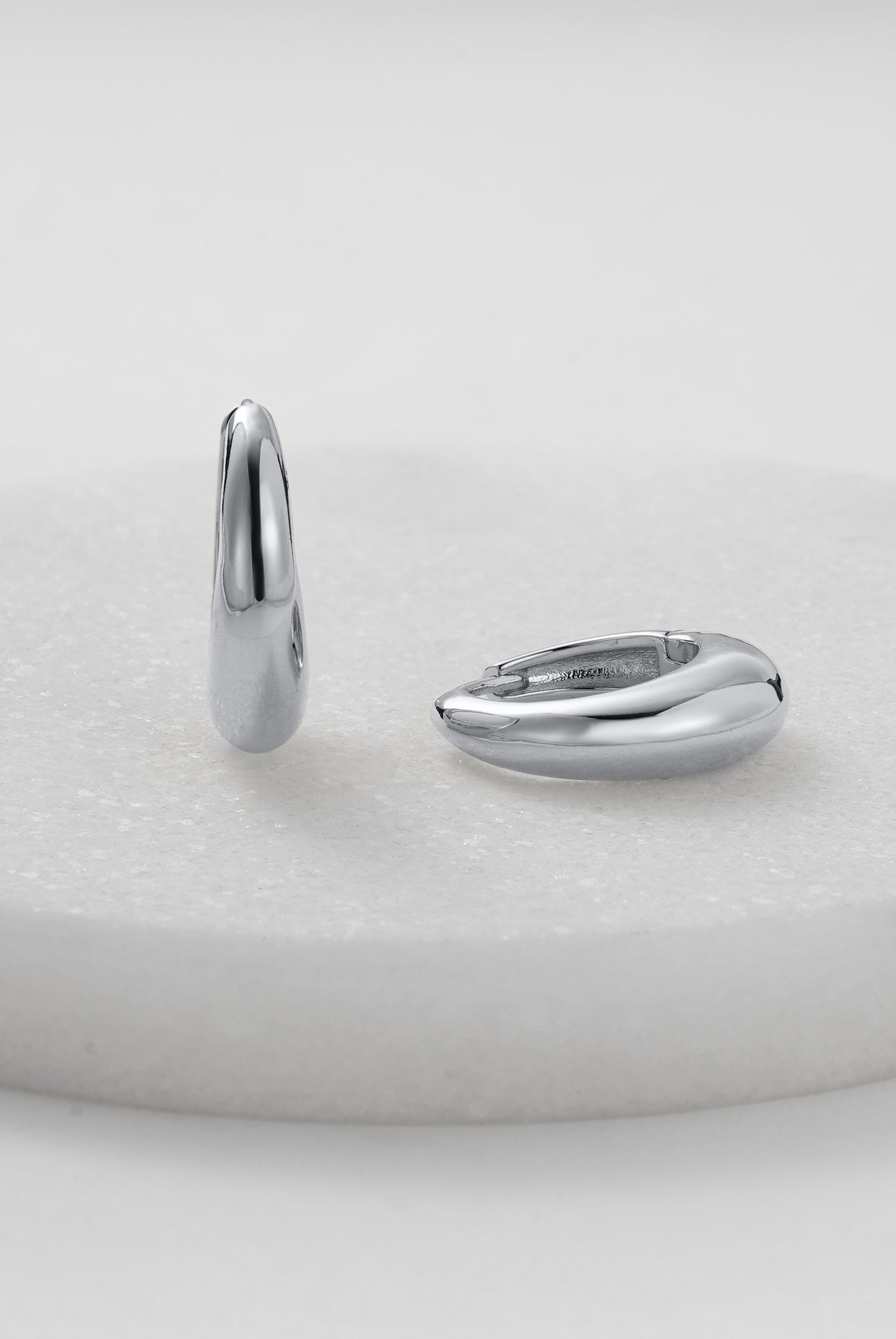 The Cleo Medium Hoop | Silver