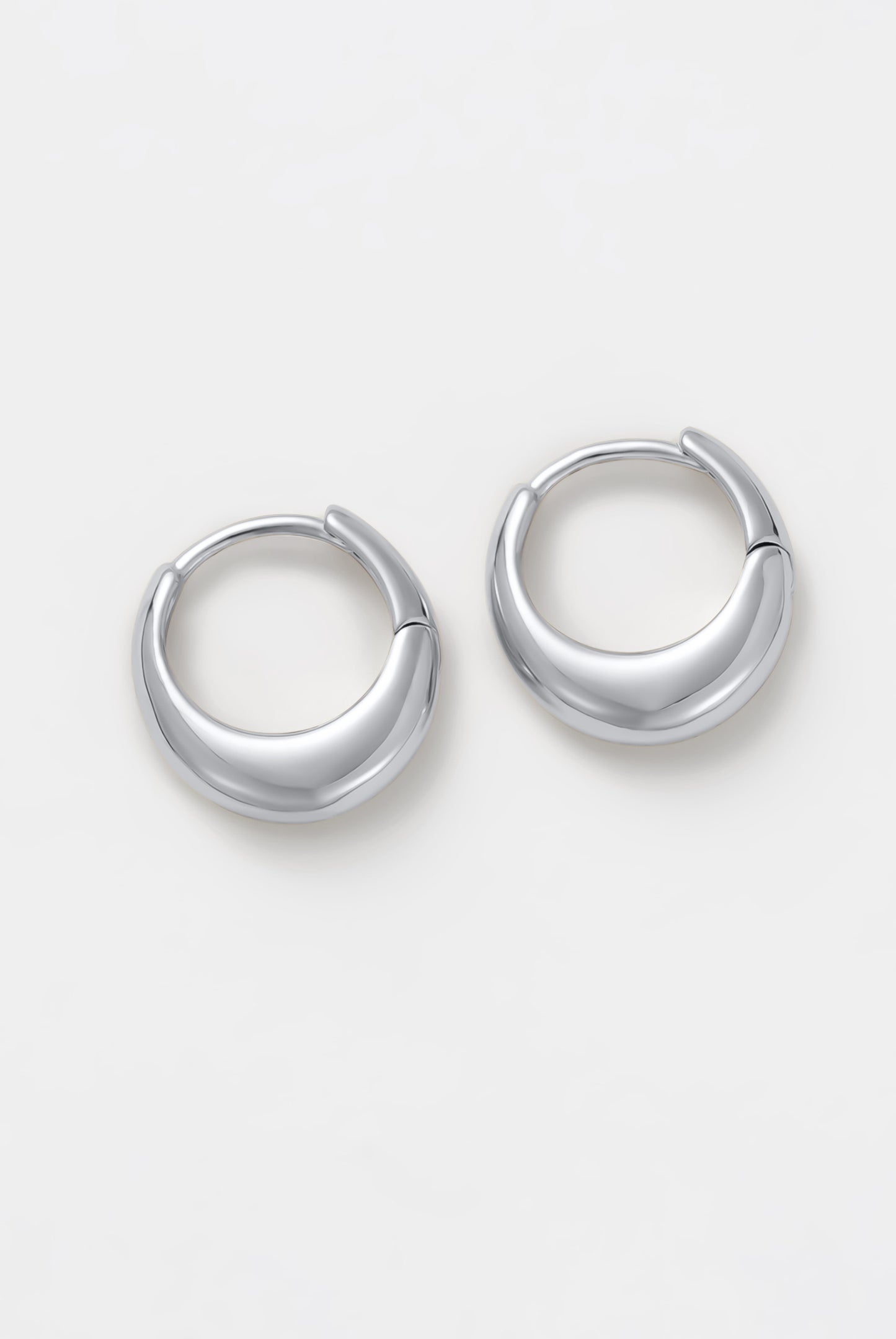 The Cleo Small Hoop | Silver